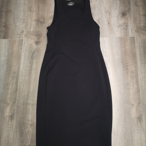 Aritzia Community Dress - Picture 3 of 4
